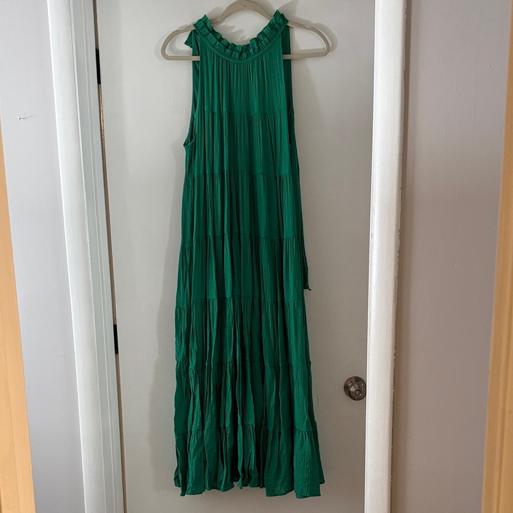 entro Emerald Green Tiered Ruffle-Neck Maxi Dress